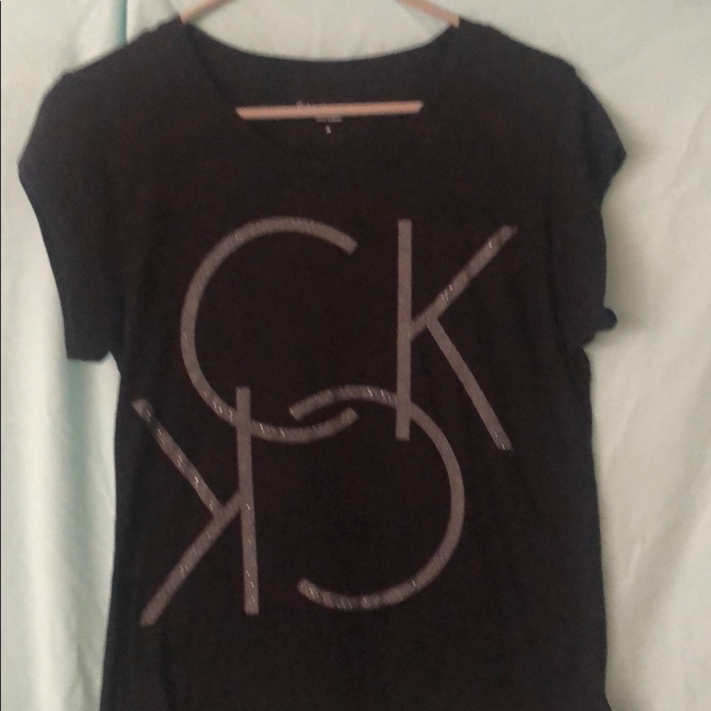 Tee shirts